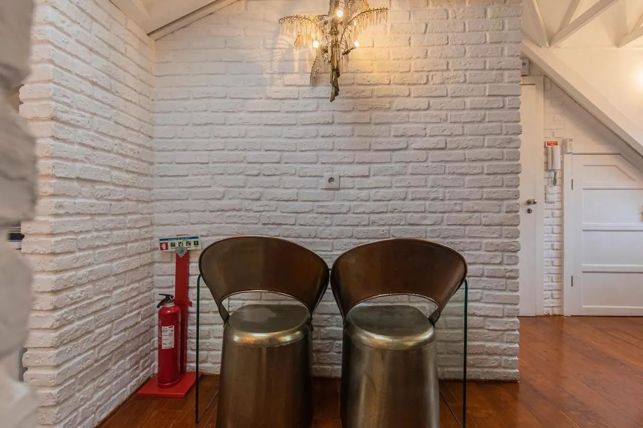 Lovelystay - Distinctive & Unique Apartment Next To Se Cathedral Of Lisbon - 5 Min To Chiado