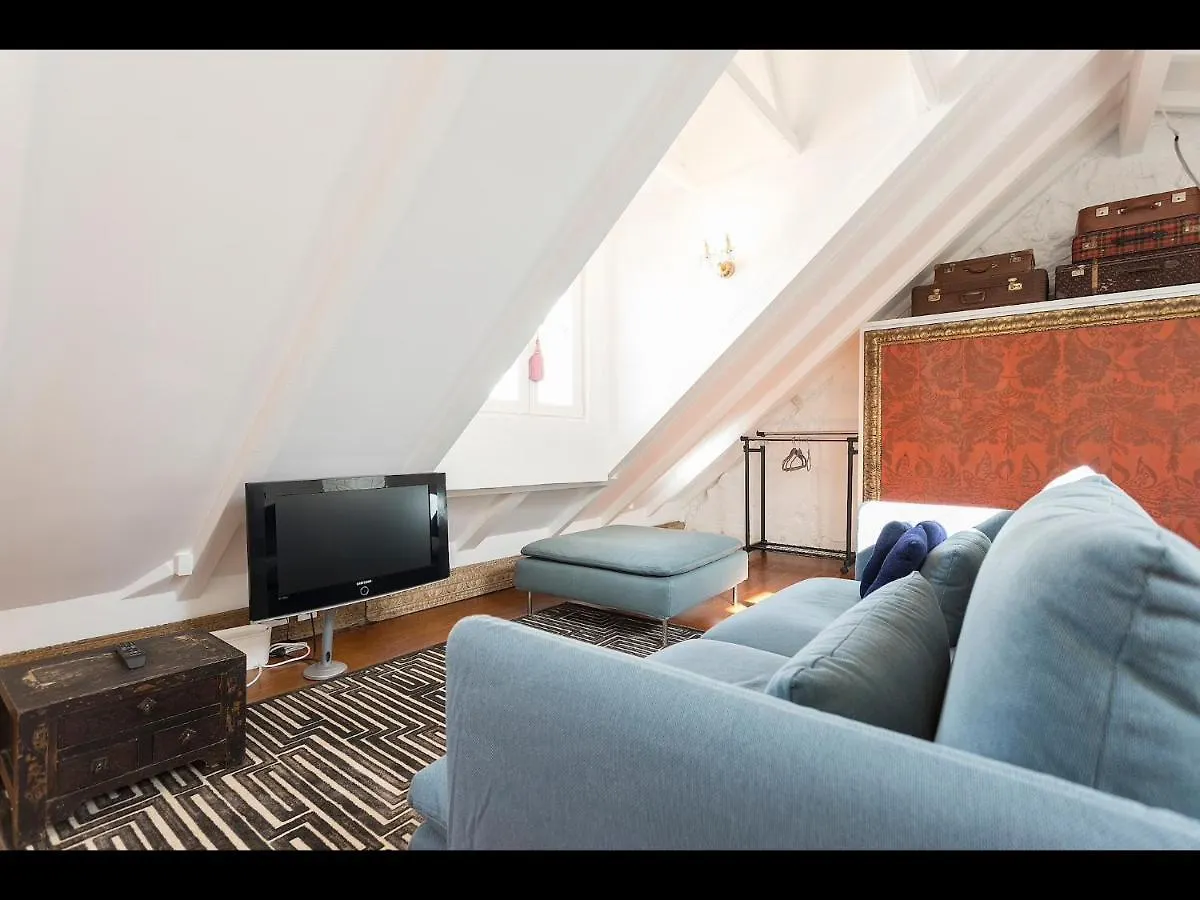 Lovelystay - Distinctive & Unique Apartment Next To Se Cathedral Of Lisbon - 5 Min To Chiado