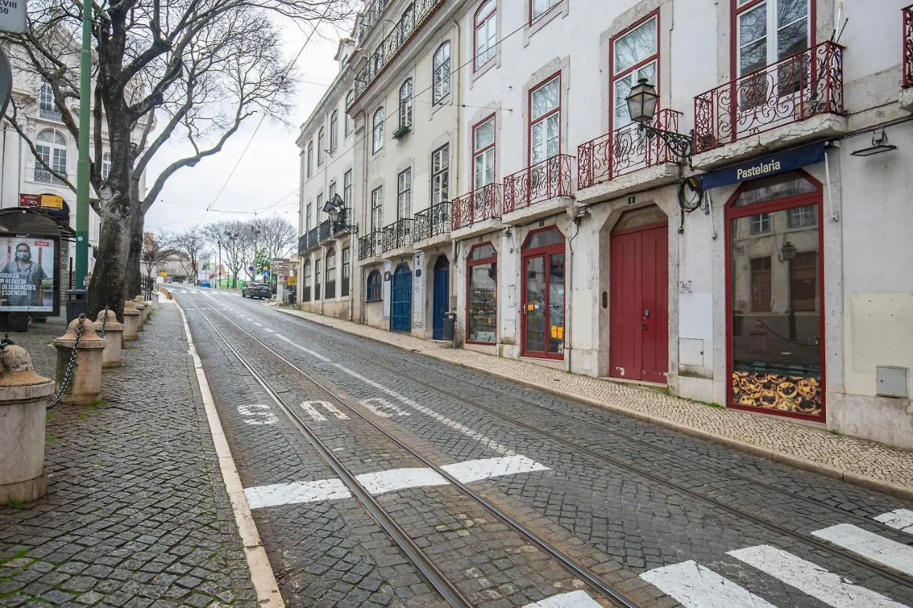 LovelyStay - Distinctive&Unique Apartment next to Sé Cathedral of Lisbon - 5 min to Chiado 0*,  Portogallo